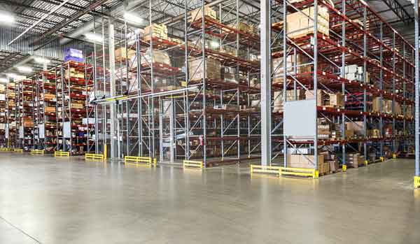 成都仓储能给予哪些方面的服务?存储会可靠吗 提到了仓库的存在,相信有很多企业都不会陌生,因为需要存储各类型的产品、材料等内容,如此在来不及办理手续的情况下,就需要暂时将货物存放在成都,需要仓库来帮忙才可以。现在成都仓储可以提供哪些服务?存储可靠吗?